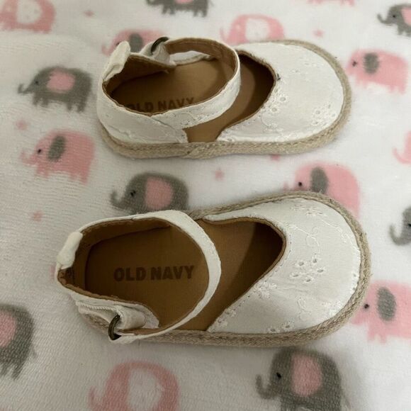 Old Navy Espadrilles Size 3-6 m EUC - Picture 2 of 2